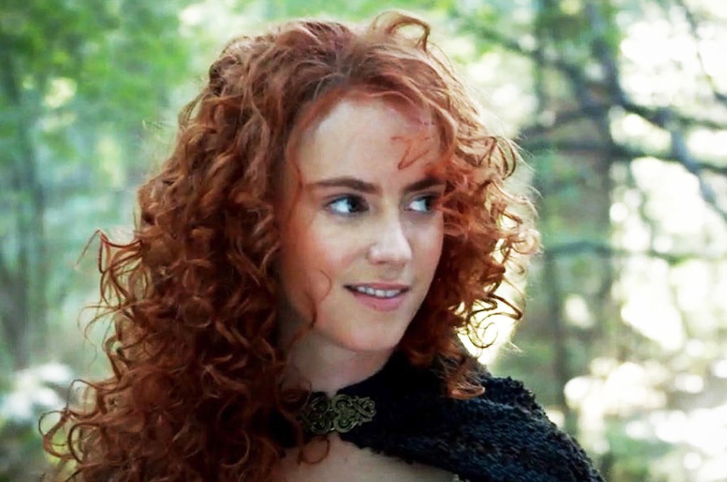 I AM MERIDA, AND I'LL BE SHOOTING FOR MY OWN ROLE ON ONCE UPON A TIME!!