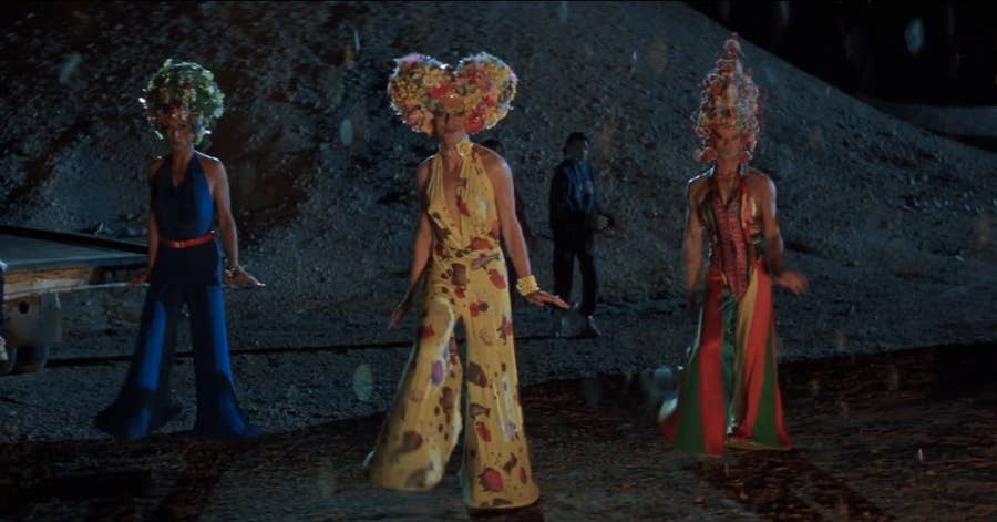 The Definitive Ranking Of Iconic Priscilla Queen Of The Desert Looks