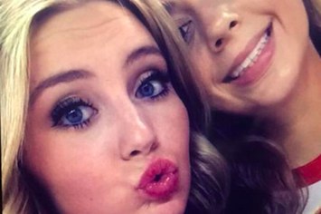 MLB announcers mock sorority sisters taking selfies during Arizona