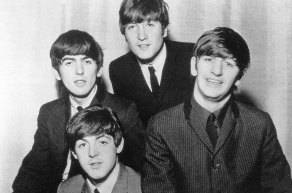 11 Photos Of The Beatles And One Direction Presented Without Comment