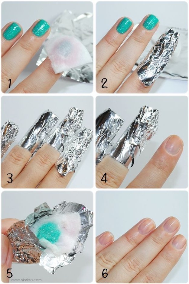 Get rid of pain-in-the-ass glitter polish with this tinfoil trick!