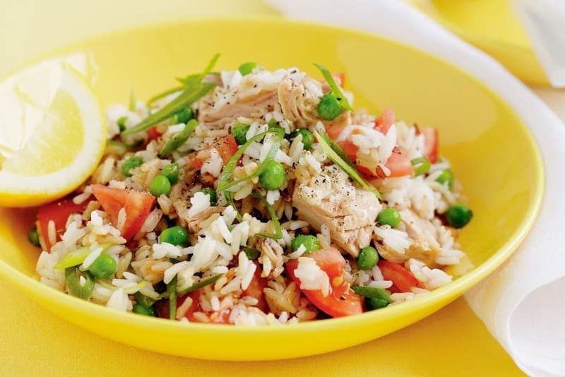 Es totalmente normal que luego de darle el primer bocado a este platillo, lo quieras preparar casi todos los dÃ­as. Y te decimos, no tengas miedo de hacerlo pues el atÃºn en uno de los alimentos mÃ¡s sanos que hay. Prepara esta sabrosura siguiendo los pasos indicados aquÃ­.