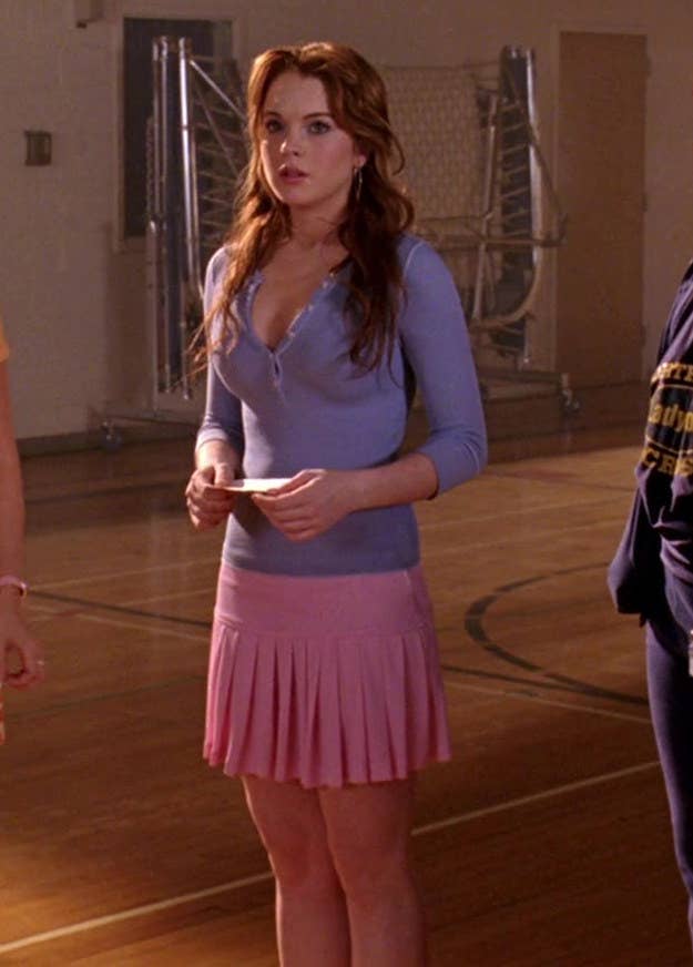 20 Outfits From Mean Girls That No One Would Ever Wear Now