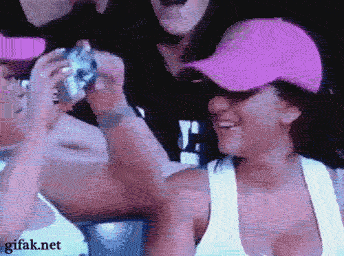 De boa, nem sabemos mais o que fazer sem camera frontal.