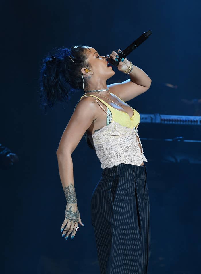 Rihanna Dyed Her Hair Blue And It's Pretty ZOMG