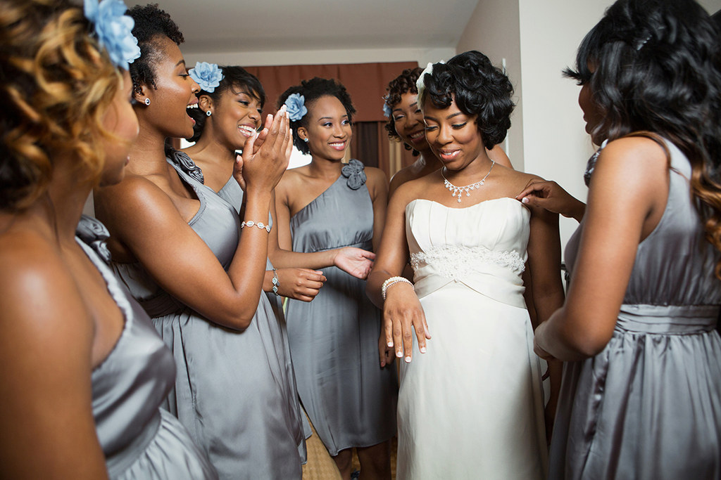 Les femmes mariees. Brides and BBCS. Bride and her Bridesmaids share a strangers cock one last time. Страница «thats it, i'm Wedding shaming» в Facebook. #28 In the Truck after a Wedding - still wearing her Bridesmaid Dress.