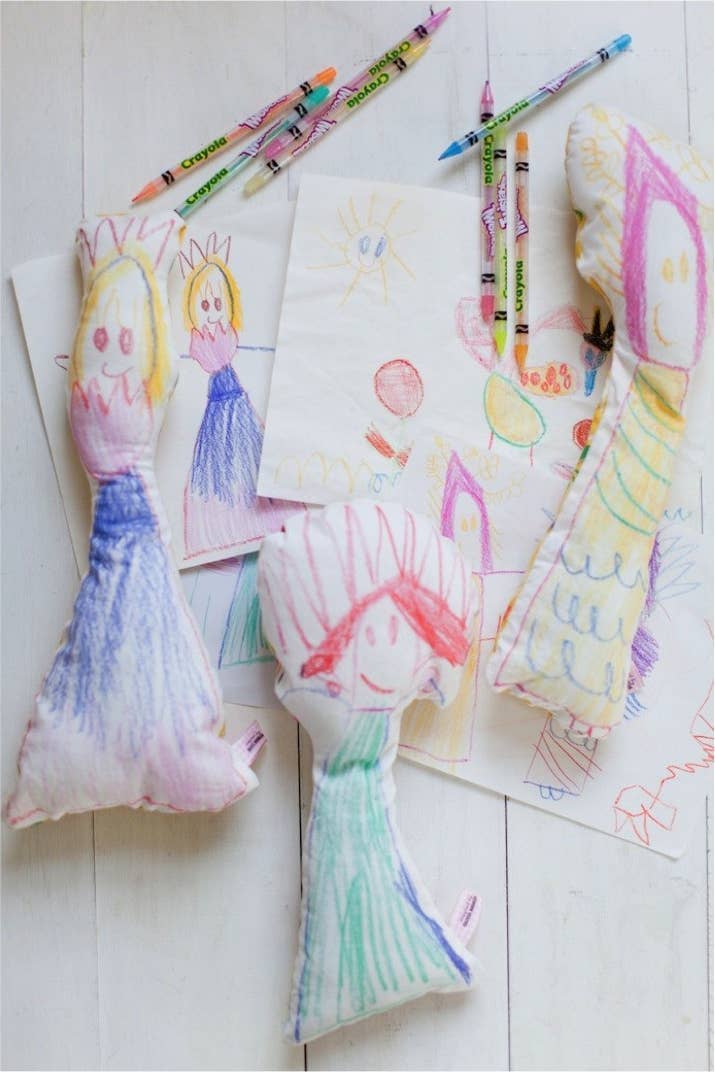 Or turn your *own* drawings into dolls! This is a fun project for people of ages.Get the tutorial at This Little Street.