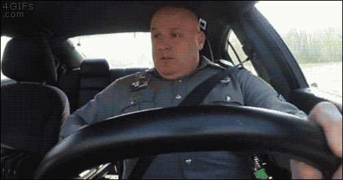 🎶Tú mi complemento, mi media naranja 🎶 *pasa otro coche* "TARDEEESSSS..."
