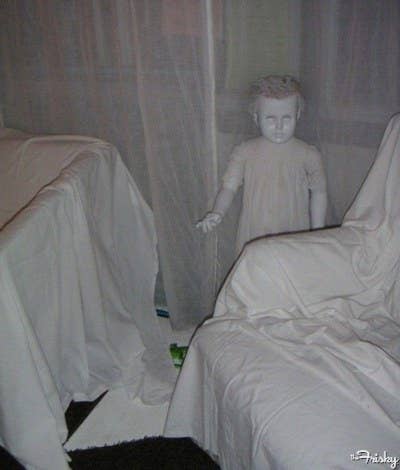 17 Subtle Ways To Make Your Home Creepy Af