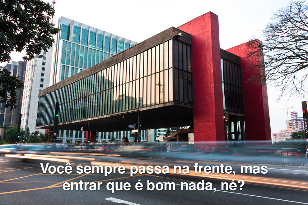 Sabia que tem umas obras de arte lá dentro?
