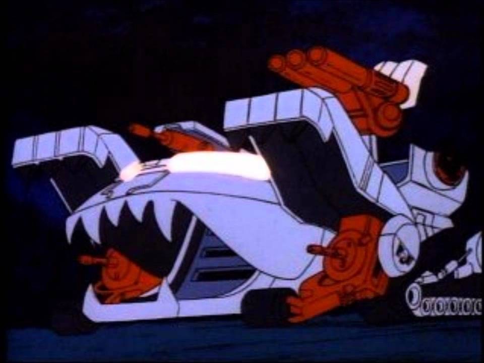 Tanque Felino mata Batimóvil.