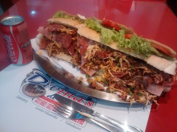 De acordo com o G1, ele tem 40 cm e pesa 1,7 kilos.