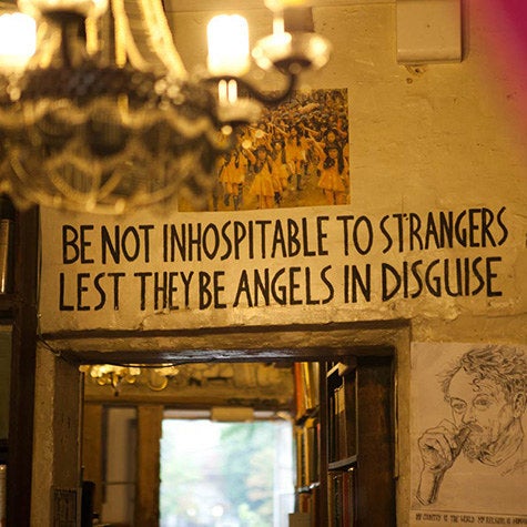 shakespeare bookstore sheltered shakespeareandcompany escolher