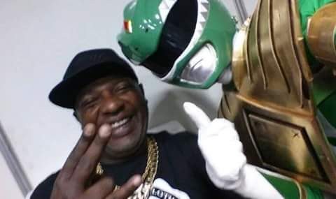 "É tanta velocidade que eu acho que vou tomar uma MULTA!!!"