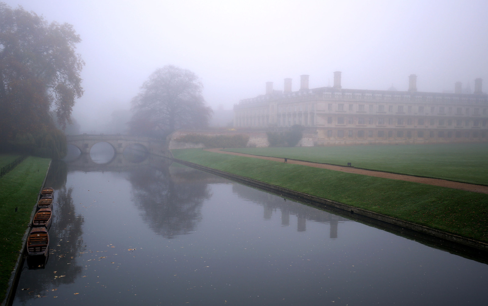 Fog lingers over the River Cam in Cambridge, 2 November.