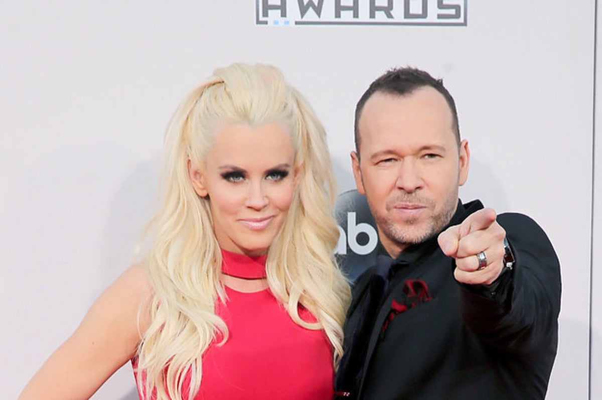 Jenny Mccarthy Hardcore Fuck - How To Pose Like Jenny McCarthy And Donnie Wahlberg On A Red Carpet