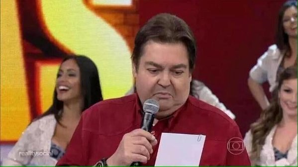 Eu só queria postar as fotos da festa e não um print da conversa com a gata.