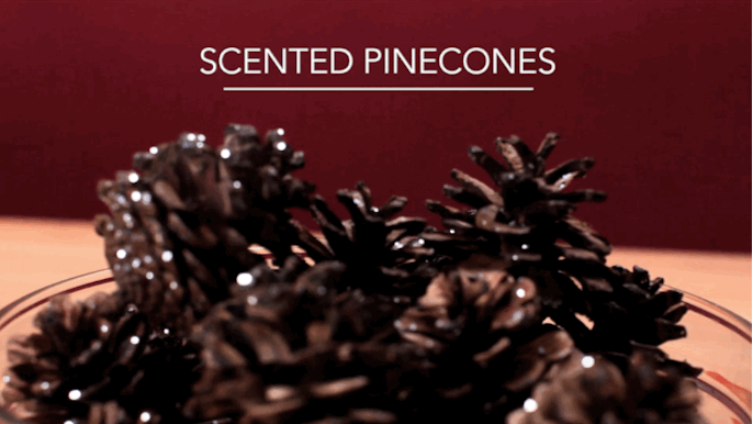 What you need: Pinecones, cinnamon essential oil, and glitter.What to do: Throw the pinecones in the plastic bag and add the glitter and several drops of essential oil. Close the bag, shake it around, and pour the pinecones into a bowl for the world to smell.