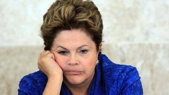 - Que horas nós vamos?- A hora que você quiser!- Então às 20h?- Ah não, muito cedo...- Umas 21h30?- Aí já fica tarde. - ENTÃO ESCOLHE VOCÊ PLMDDS!!
