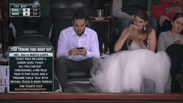 SD@ARI: Bride in wedding dress attends the ballgame 