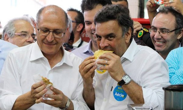 Alckmin pensando: "Será que coloquei muita pimenta?"