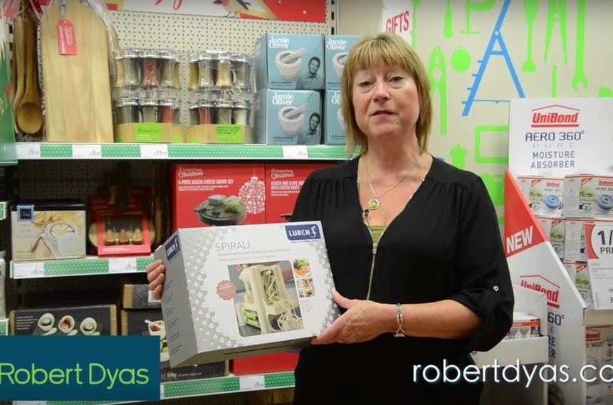 Everyone's Losing Their Minds Over This Robert Dyas Commercial