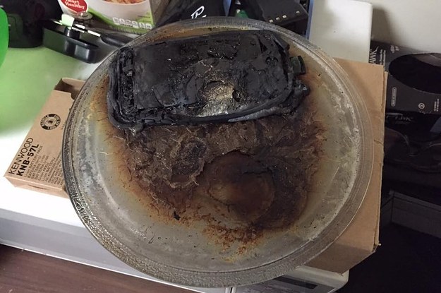 19 People Who Are Never Allowed To Use A Microwave Again