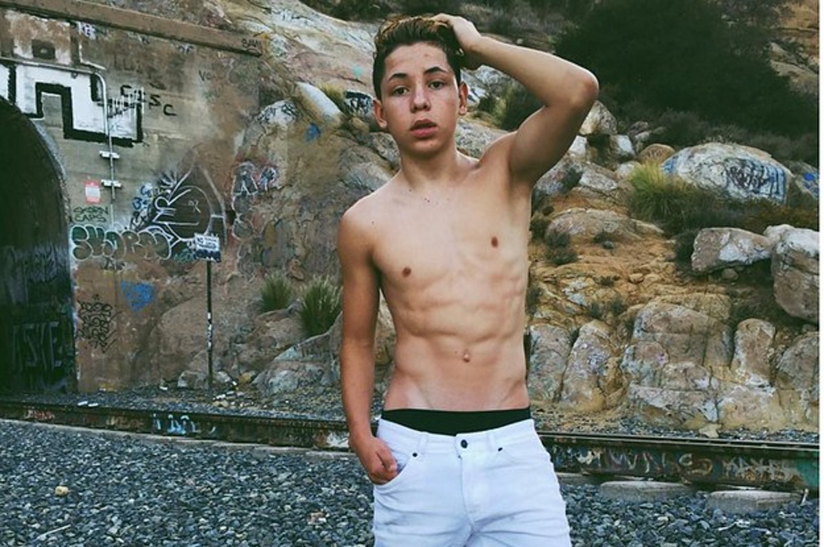 Teen YouTube Star Accused Of Trying To Lure Girl Into Having Sex With Men photo
