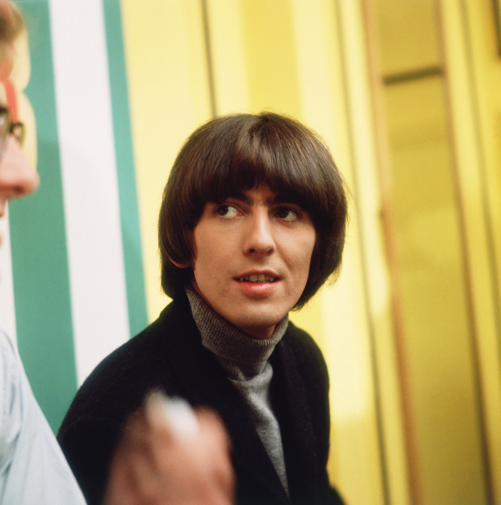 Álbum: Rubber Soul (1965)Compositor(es): Harrison¿Por qué deberías escucharla?: Esta canción, inspirada en la música de los Byrds, tiene un trabajo excepcional en las guitarras. Basta con escuchar la introducción para quedarse hipnotizado con la forma en la que los Beatles adaptaron el sonido de moda de mediados de los sesenta. Al mismo tiempo, la letra es dedicable a todas esas personas que llegaron en el momento equivocado a nuestras vidas. "Si tan solo hubieras llegado en algún otro momento, tal vez esto no hubiera sido así."
