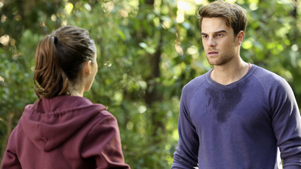 Highlights: Appeared on Bones and Pretty Little Liars.