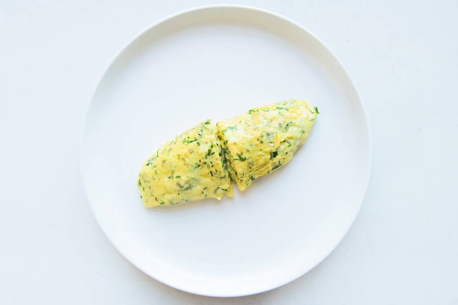 How Legendary French Chef Jacques Pépin Makes A Perfect Omelette
