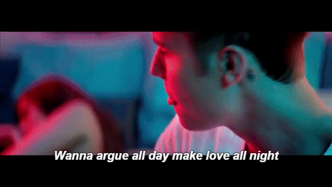 Still, Justin isn't convinced because he knows what happens when Taylor isn't around. So he's all like "Selena you just want to argue in public but love me when no one's around."