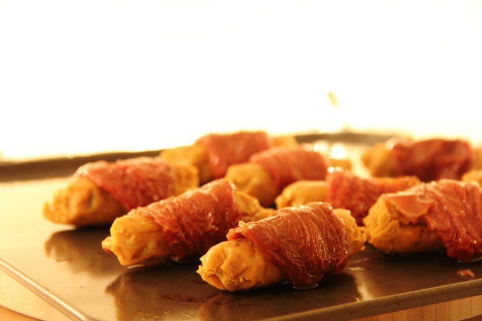 Homemade chickpea sausages wrapped in sun-dried tomato blankets. Recipe here.