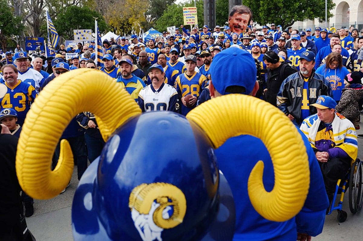 St. Louis Rams Coming to Los Angeles? – The Hollywood Reporter