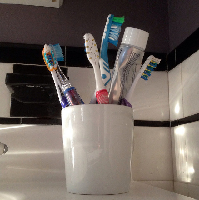 Salle de bains : 8 mauvaises habitudes de nettoyage à éviter