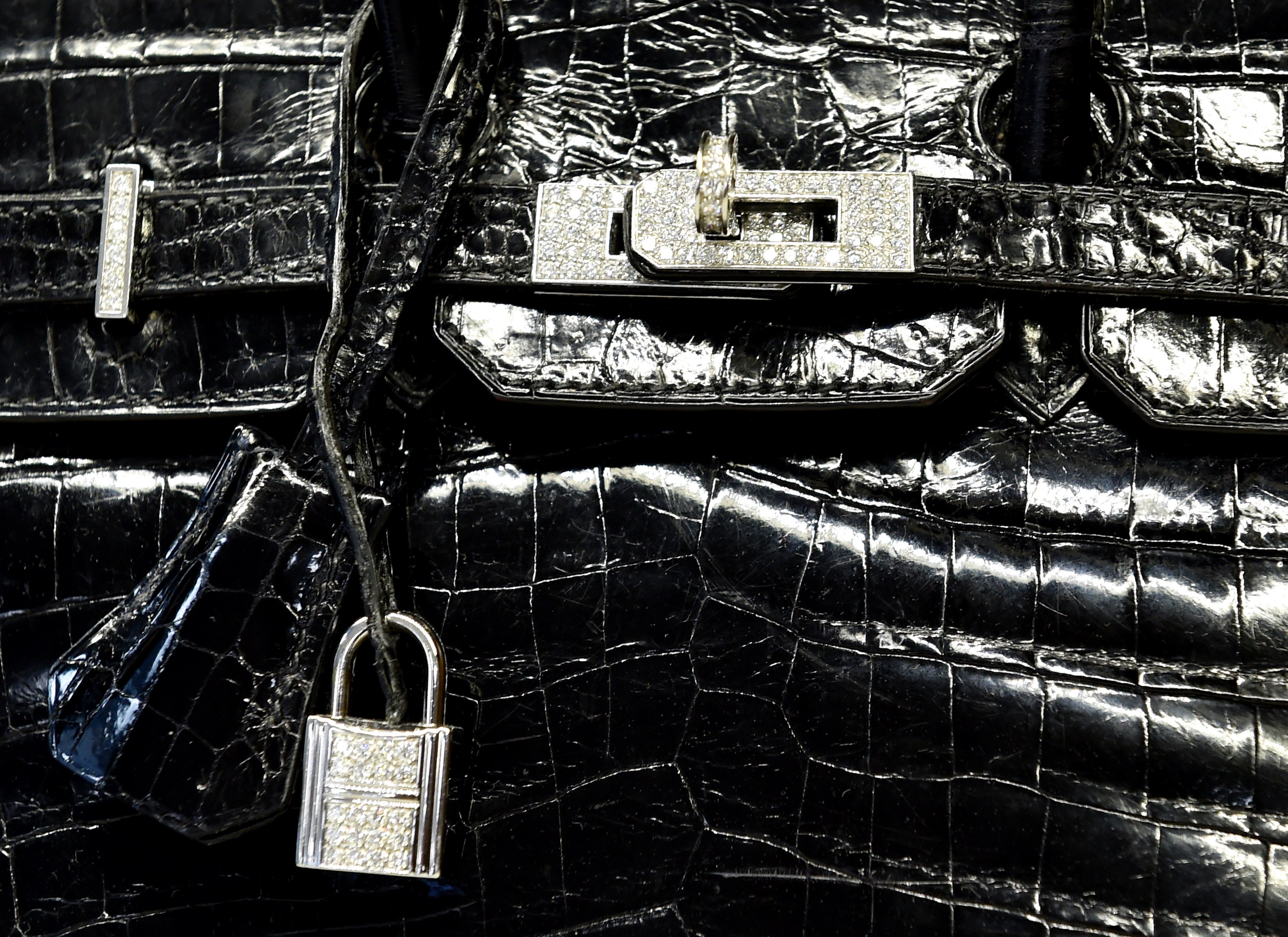 Hermès Birkin Bag Resale Value - Study Says Birkin Safer Investment Than  Stocks, Gold