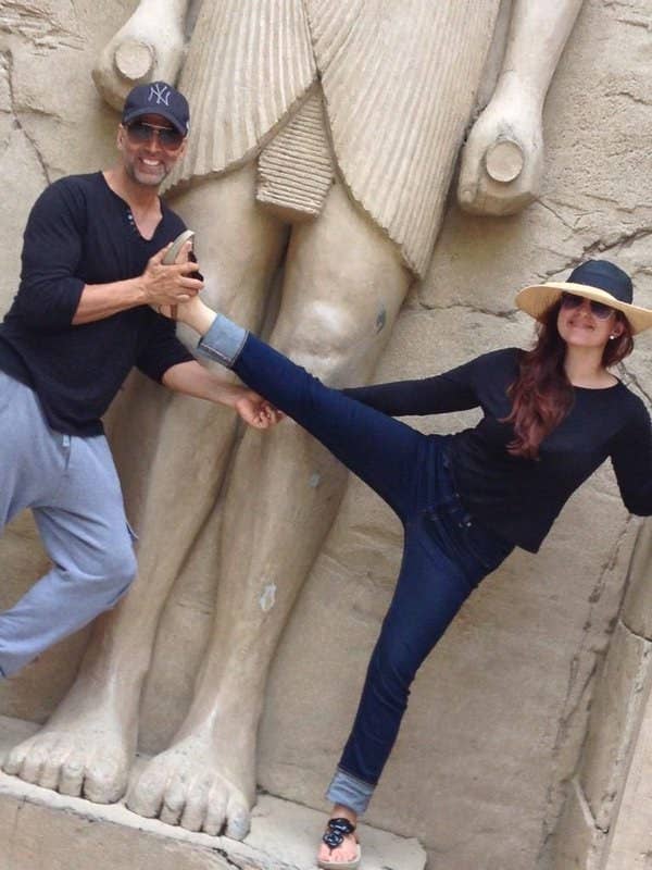 Fucking Videos Of Twinkle Khanna - Proof That Akshay Kumar And Twinkle Khanna Are The Sweetest Couple Of All  Time