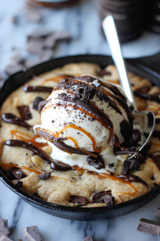 Just saying, a chocolate chip cookie in a skillet could be considered a ~single~ serving. Recipe here.