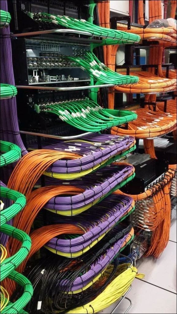 All those cables, so perfectly arranged.