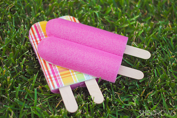 Re-create the popsicle effect with these summery postcards: