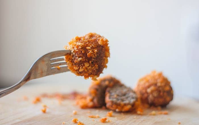 Whether you use the regular, limon, jalapeño, or any other flavor of Cheetos, you’re bound to find that one perfect flavor to use with this recipe.