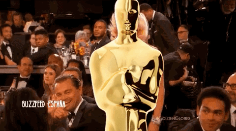En realidad no: tu relación con los premios es un poco la de DiCaprio con el Oscar. Y cuando por fin consigas ganar, alguien "se habrá olvidado" de poner tu nombre en la ficha técnica.