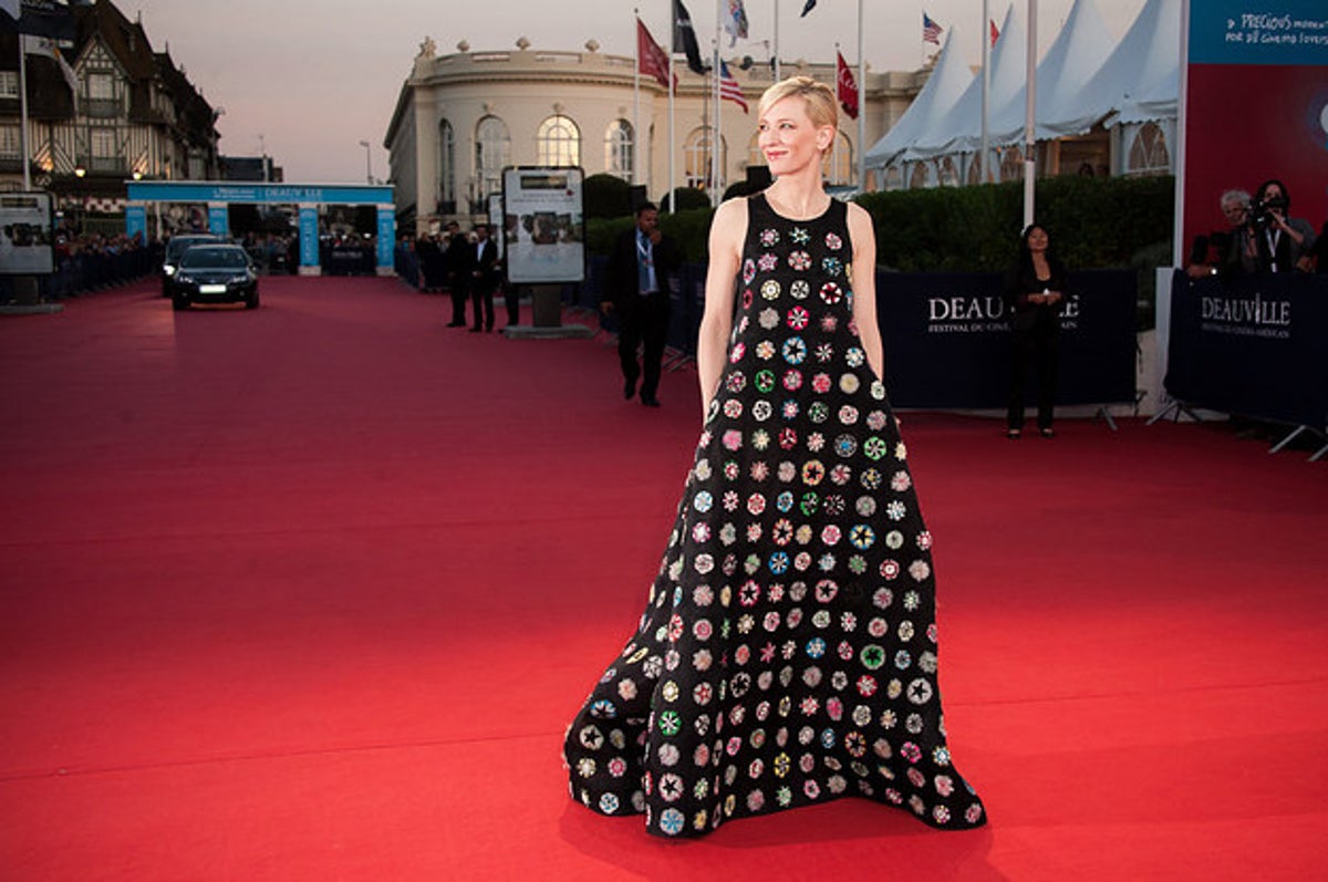 She can wear anything! Cate Blanchett dons unusual dress to Blue Jasmine  premiere, Celebrity News, Showbiz & TV