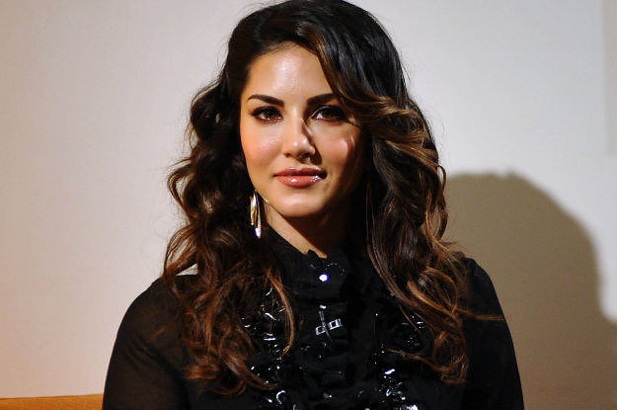 1200px x 797px - Here's How Sunny Leone Really Feels About Her Mega-Viral Interview And  Aamir Khan's Reaction To It