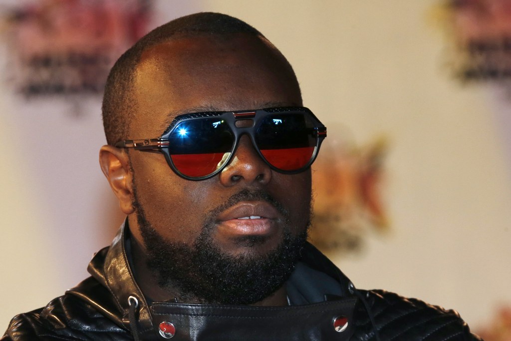 Anniversaire: 6 mai 1986 Il est connu pour: pour avoir été dans le groupe Sexion d'Assaut pendant 11 ans et pour cartonner dans les charts depuis 2012.