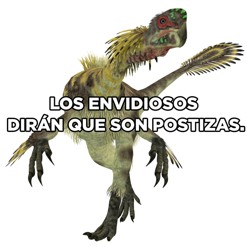 Evidencia descubierta en los últimos años apunta a que varios dinosaurios, incluyendo los velociraptors, estaban cubiertos de plumas y no de piel ahí toda equis, como sale en Jurassic Park y sus secuelas.(Vía)