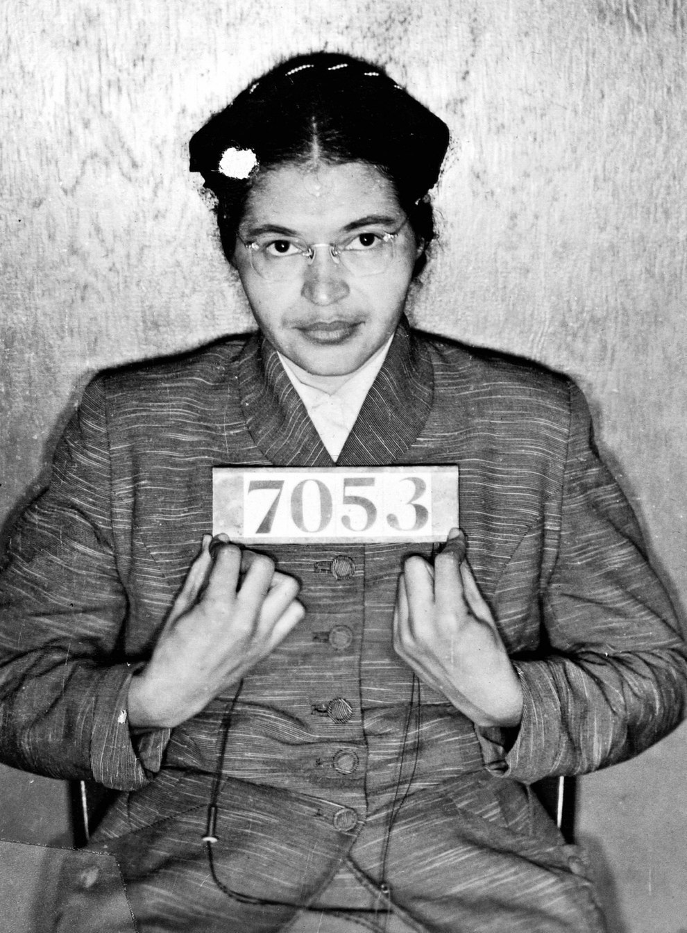 La foto de detenida de Rosa Parks en 1955 después de negarse a ceder su asiento en un autobús público a un pasajero blanco.