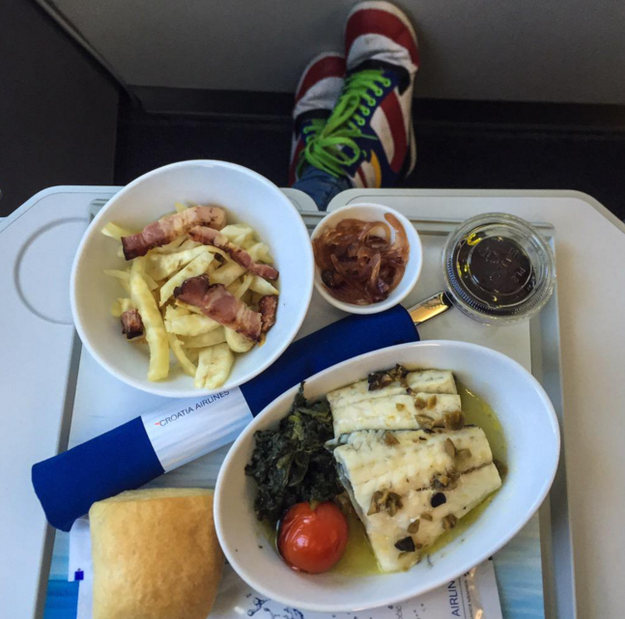 21 Things You Can Actually Eat On A Plane
