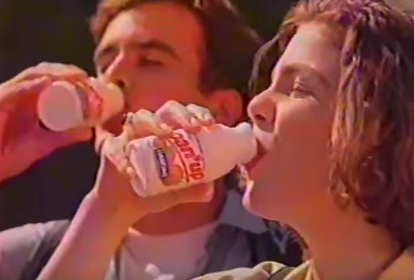 E entre nós, era maior que um Yakult, por exemplo.