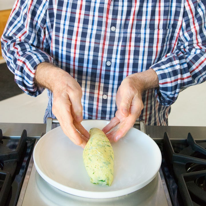 How Legendary French Chef Jacques Pépin Makes A Perfect Omelette